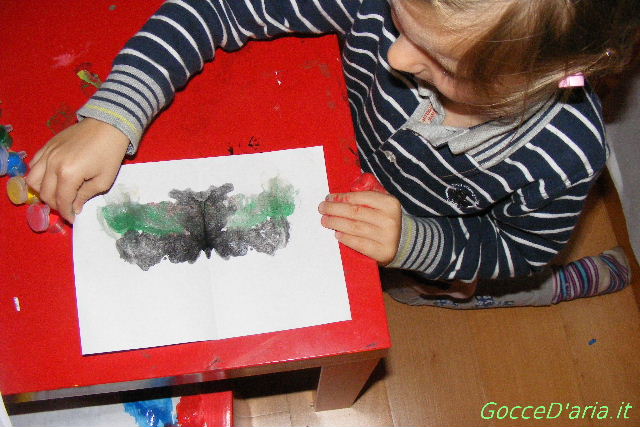 2011 1112043